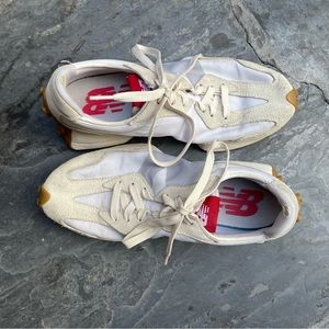 New Balance 327